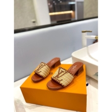 Louis Vuitton Slippers